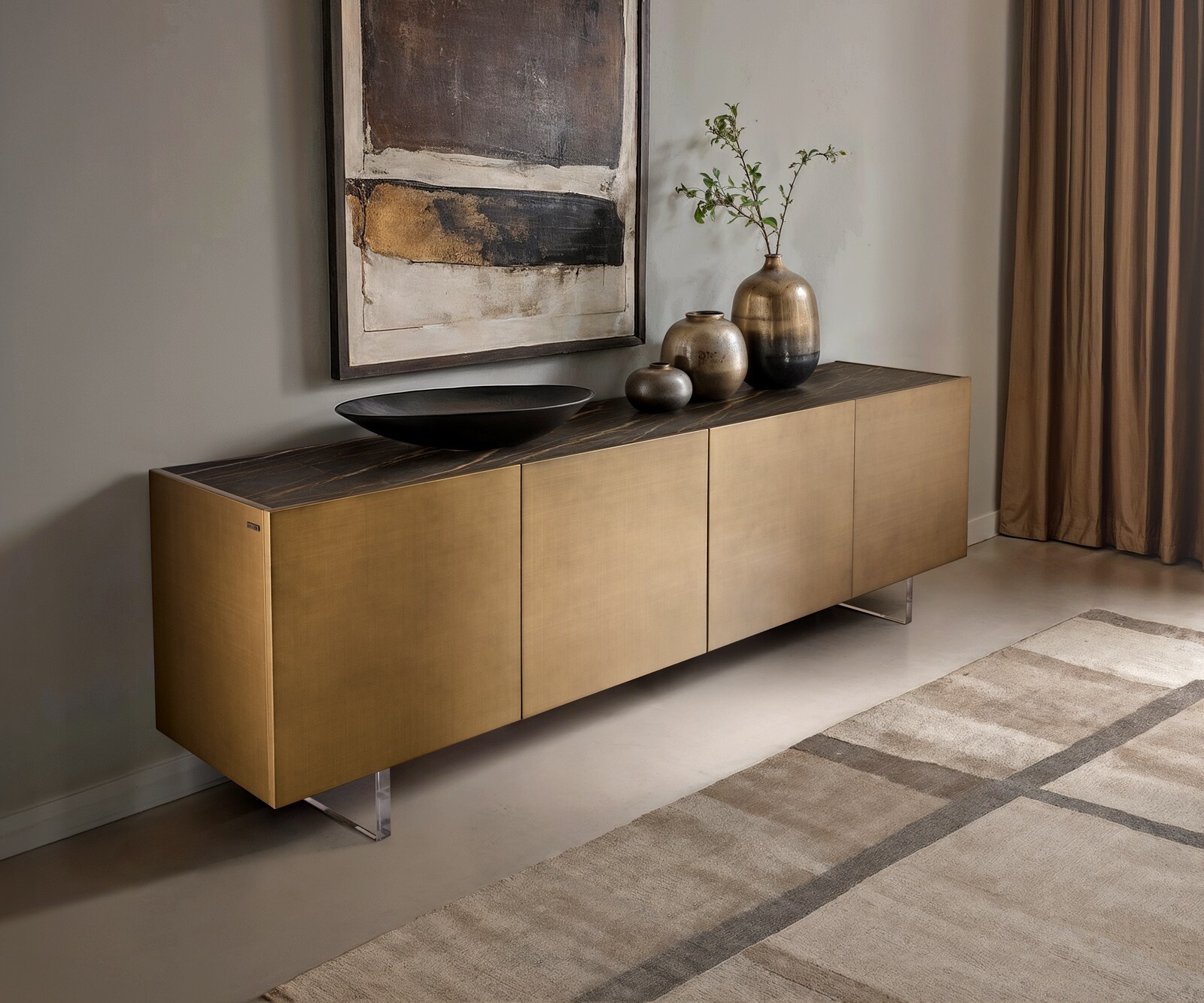 Buffet Kazu 220 cm Or métallique 4 portes Pied acrylique Céramique Laminam®Noir Desir Marron