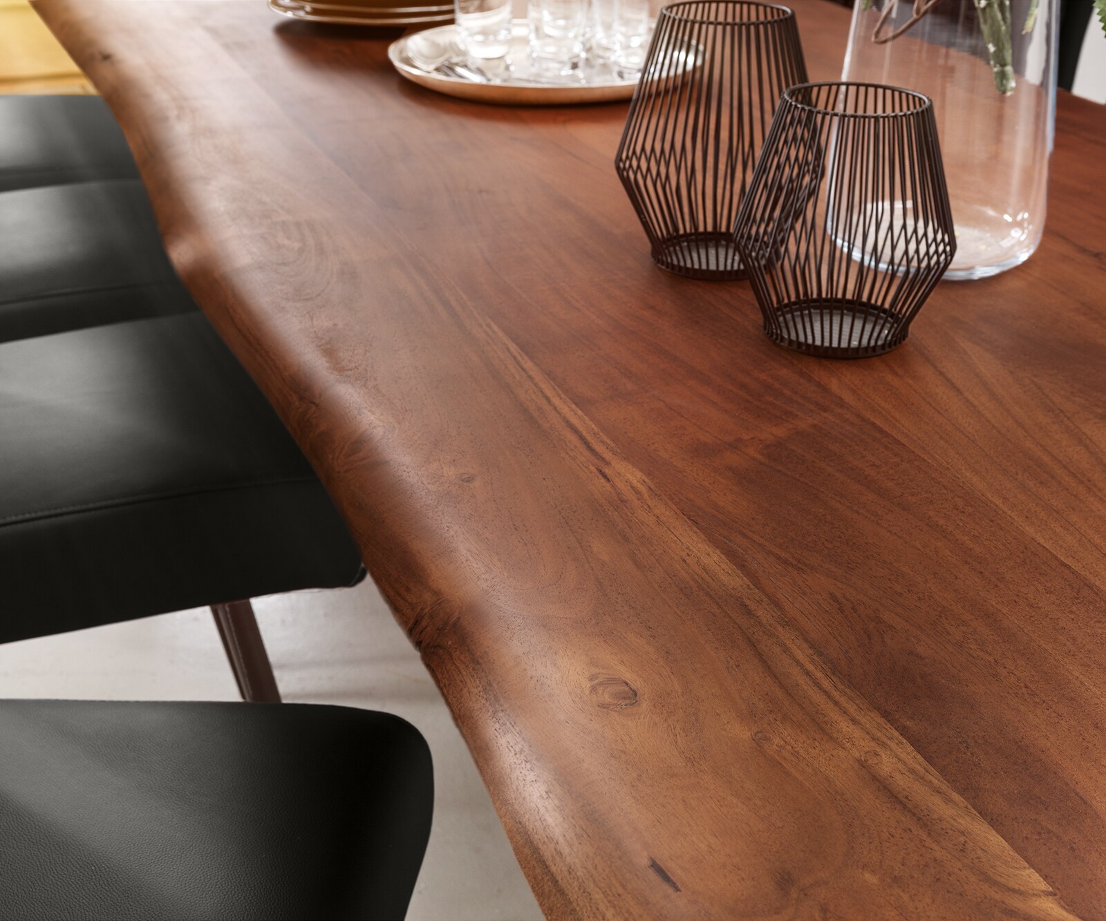 Esstisch Edge 300x100 XL Akazie Braun Metall Schräg Live-Edge 3 Esstisch Edge 300x100 XL Akazie Braun Metall Schräg Live-Edge 3