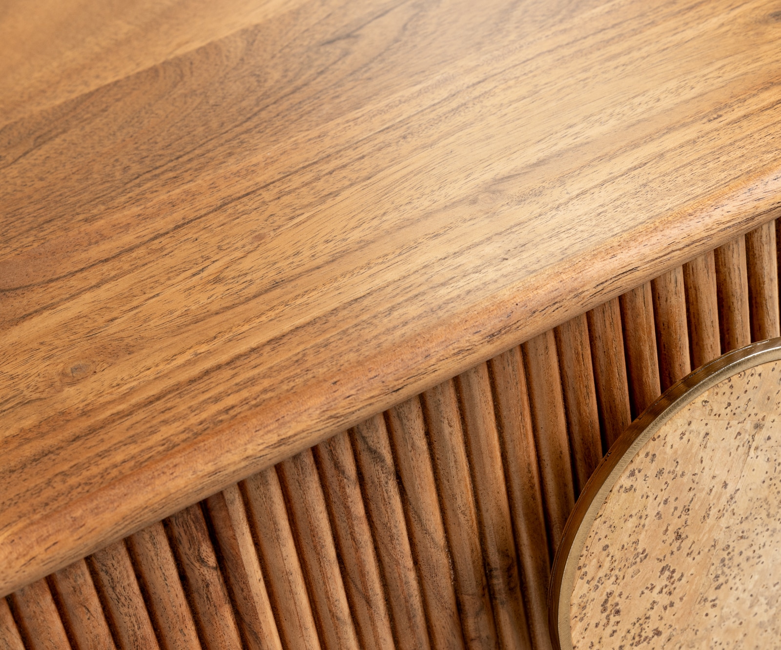 Sideboard Surimu 175 cm Akazie Hellbraun 4 Türen 2 Fächer Kork-Griff Holzfüße 2 Sideboard Surimu 175 cm Akazie Hellbraun 4 Türen 2 Fächer Kork-Griff Holzfüße 2