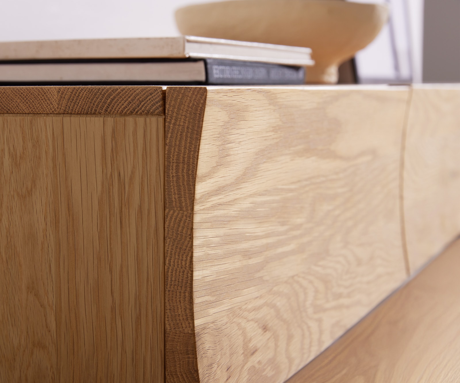 Lowboard Wyatt 220 cm Eiche Natur 4 Schübe V-Fuß Edelstahl 4 Lowboard Wyatt 220 cm Eiche Natur 4 Schübe V-Fuß Edelstahl 4