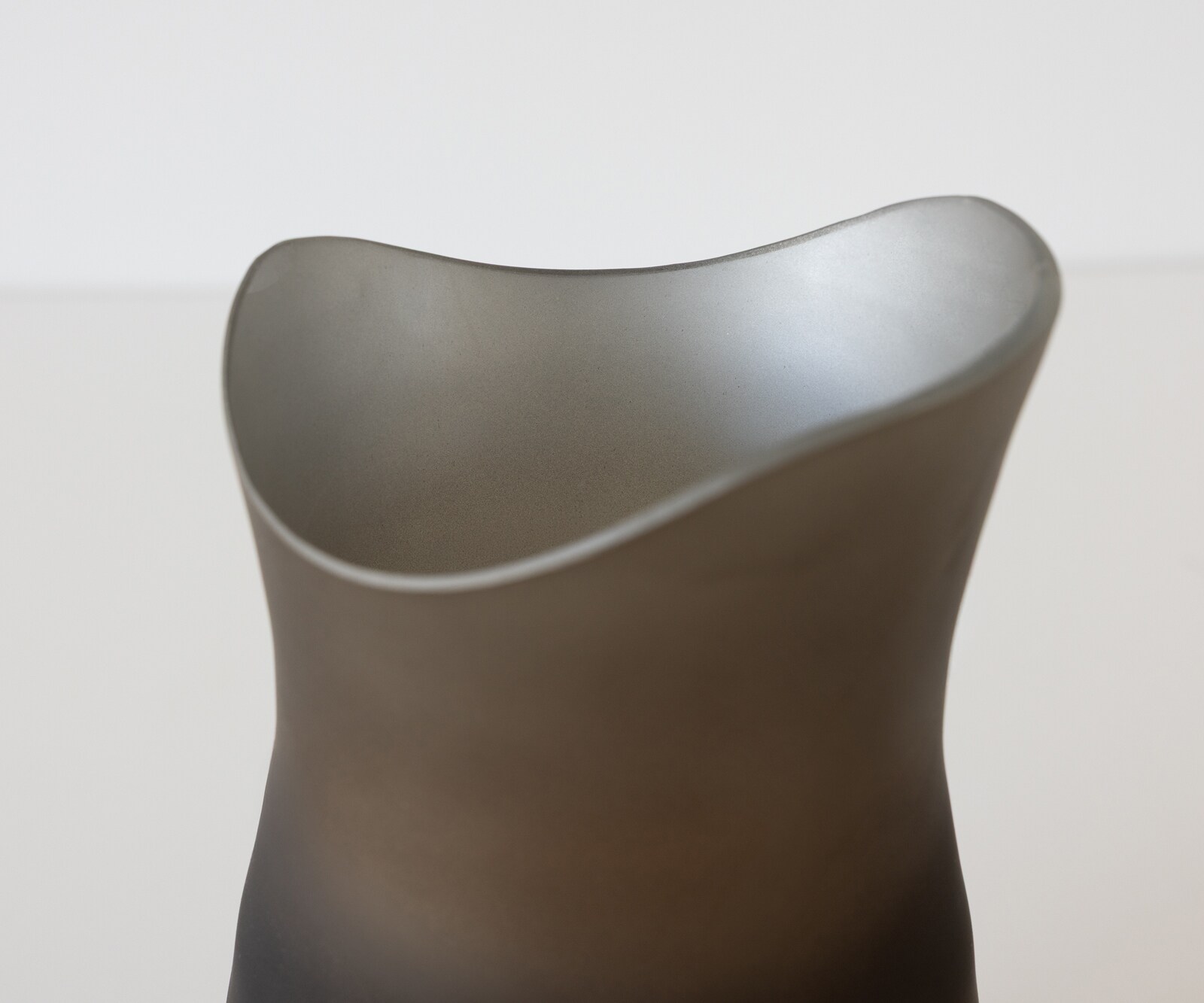 Vase Sinuo l16 x P16 x H30 cm Verre Aurum Soufflé à la bouche 5