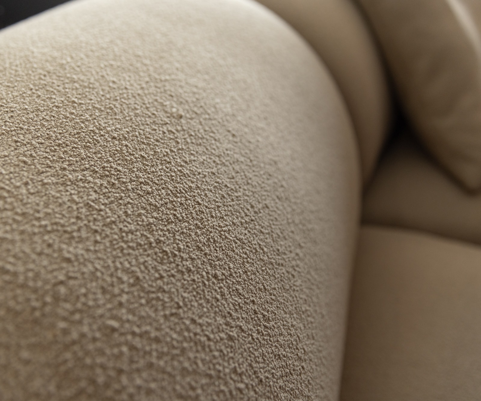 Bigsofa Lunna 360x175 cm Bouclé fin Taupe2 coussins 6 Bigsofa Lunna 360x175 cm Bouclé fin Taupe2 coussins 6