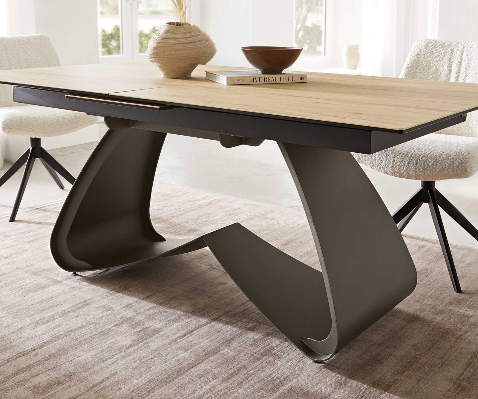 Esstisch Edge 180-220x100 Keramik Laminam® Sabbia Eichefarbig W-Gestell Effektfinish Titan Ausziehbar 7