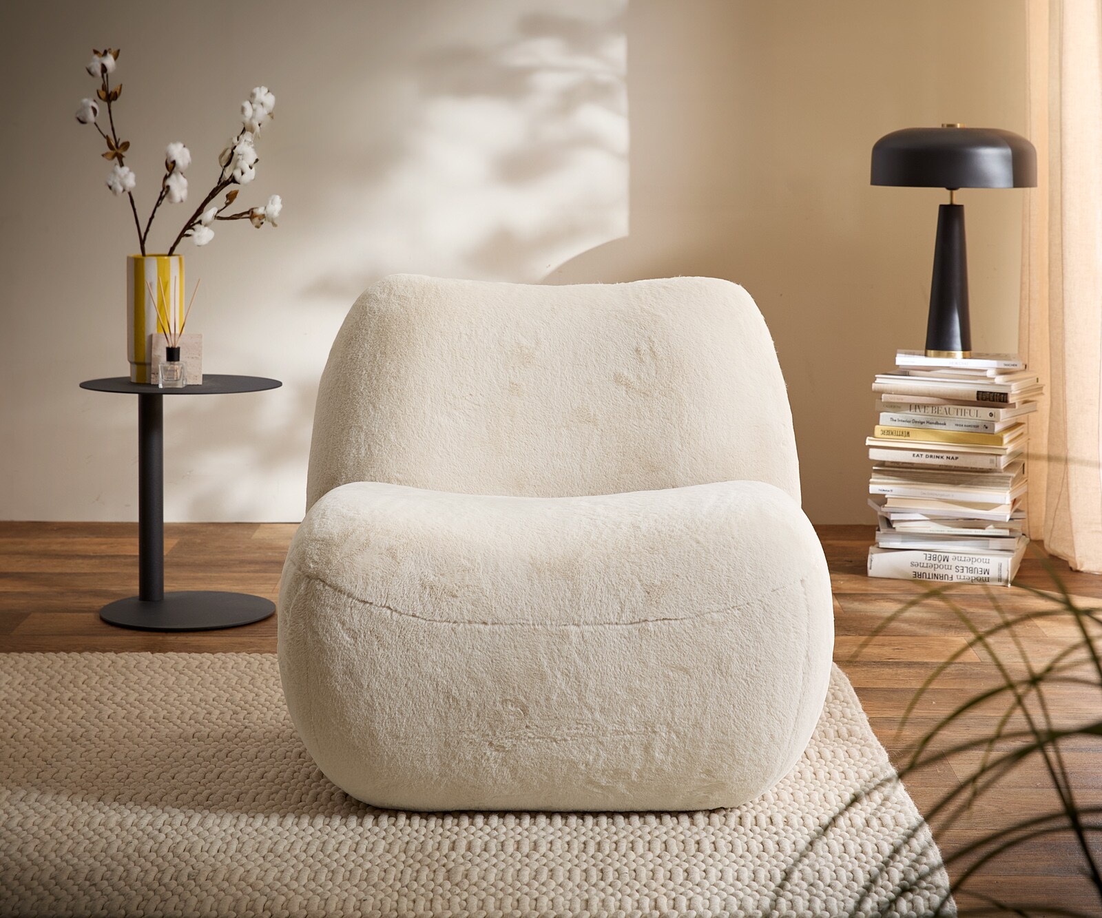 Fauteuil-lounge Zena 75x85 cm peluche crème-blanc 1