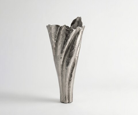 Vase Flamara B33 x T29 x H74 cm Aluminium Platin Handgemacht