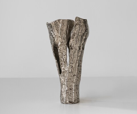 Vase Cortana l25 x P19 x H47 cm Aluminium Platin Fait main