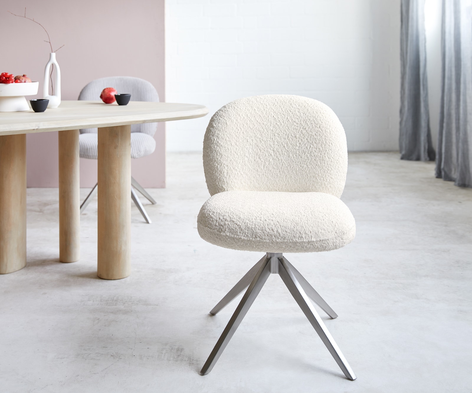 Drehstuhl Nube-Flex Bouclé Weiß Kreuzgestell breit Edelstahl 360° drehbar Taschenfederkern 1 Drehstuhl Nube-Flex Bouclé Weiß Kreuzgestell breit Edelstahl 360° drehbar Taschenfederkern 1