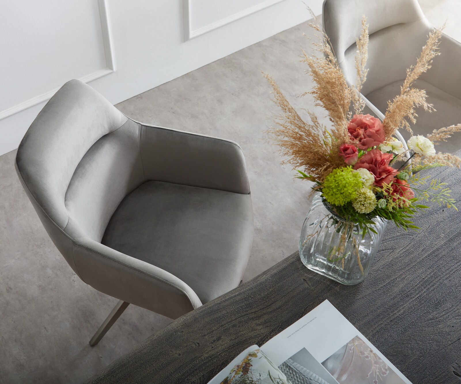 Chaise-de-salle-à-manger Pejo-Flex velours gris pied croisé angulaire acier inoxydable brossé ressorts ensachés 3