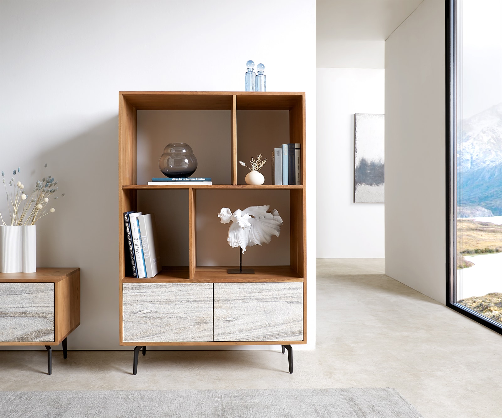 Highboard Kleo 90x130 cm Akazie Natur 2 Türen Winkelfuß Metall Schwarz 1 Highboard Kleo 90x130 cm Akazie Natur 2 Türen Winkelfuß Metall Schwarz 1