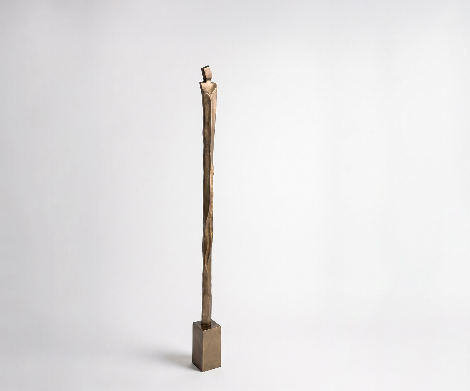 Figur Statera B12 x T12 x H163 cm Aluminium Aurum Satin Handgemacht