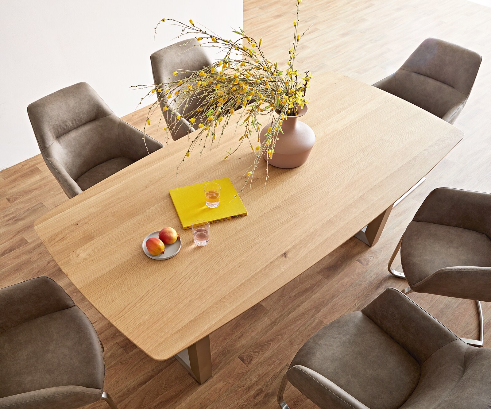 Table à manger Edge Boot 200x100x2,5-3 chêne nature acier inoxydable large bord suisse 2