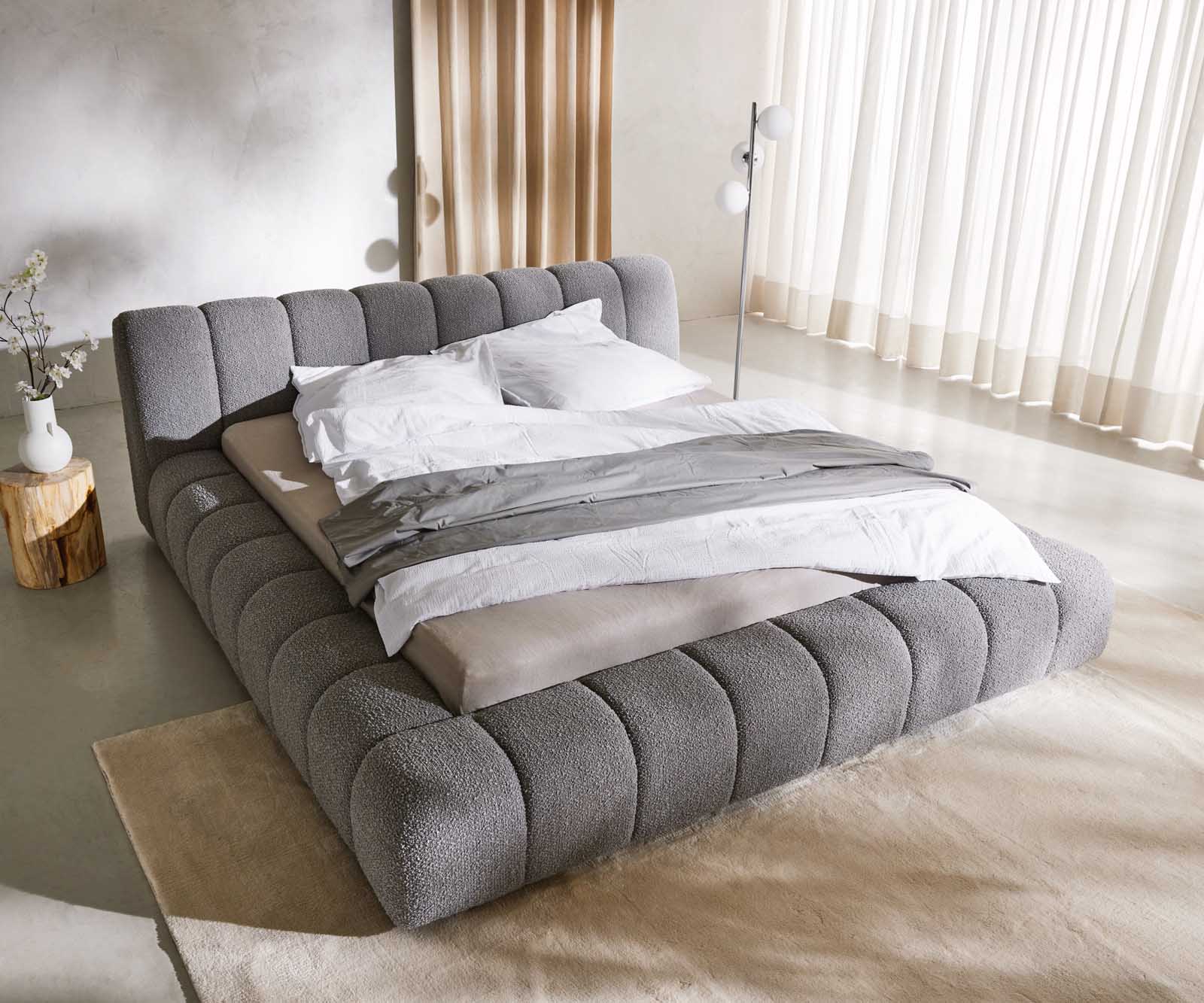 Polsterbettgestell Cutio 180x200 cm Bouclé Silbergrau 1 Polsterbettgestell Cutio 180x200 cm Bouclé Silbergrau 1