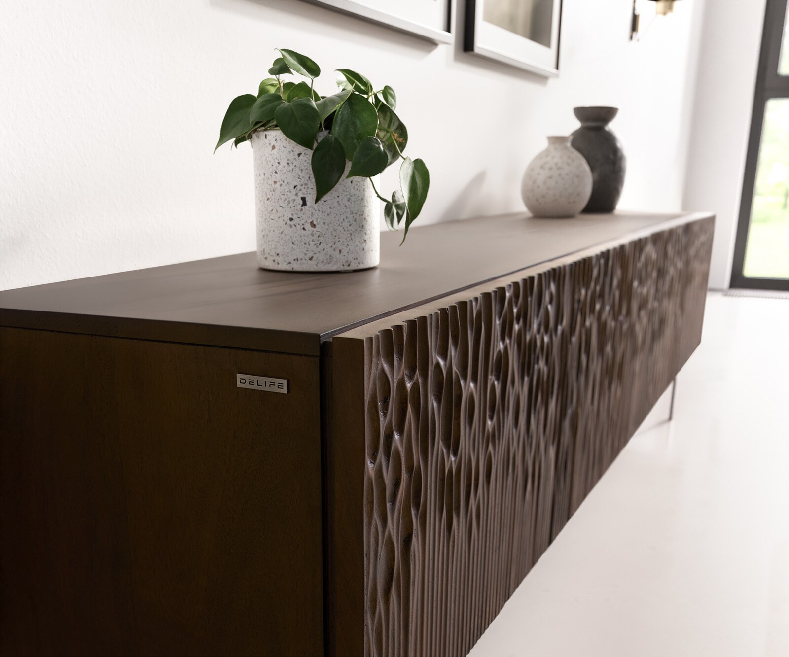 Lowboard Follia 200 cm Mango Braun 4 Türen Kufe Metall Schwarz 4