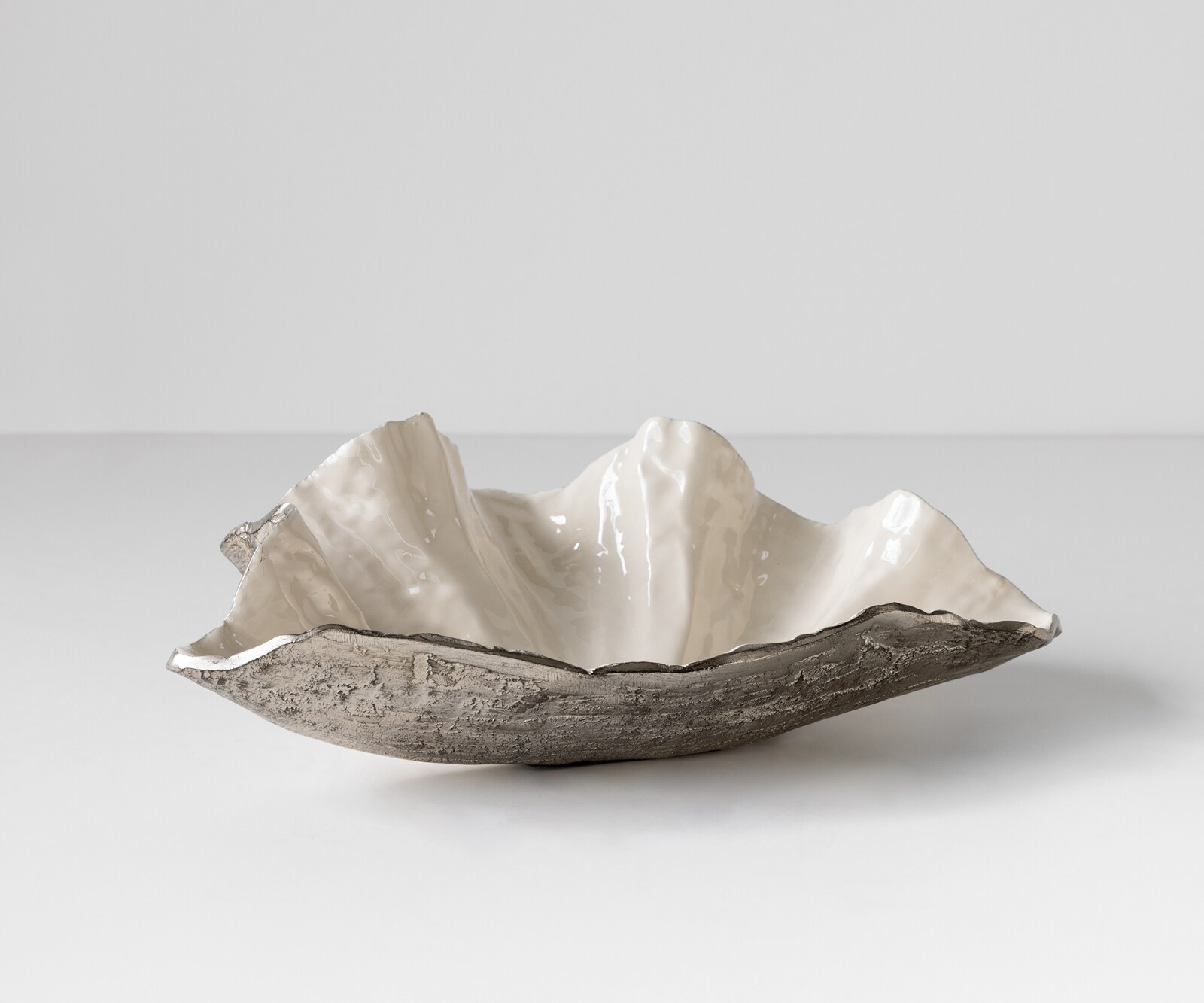 Coupe décorative Aurelia l46 x P31 x H15 cm Aluminium Platin Opal Faite main