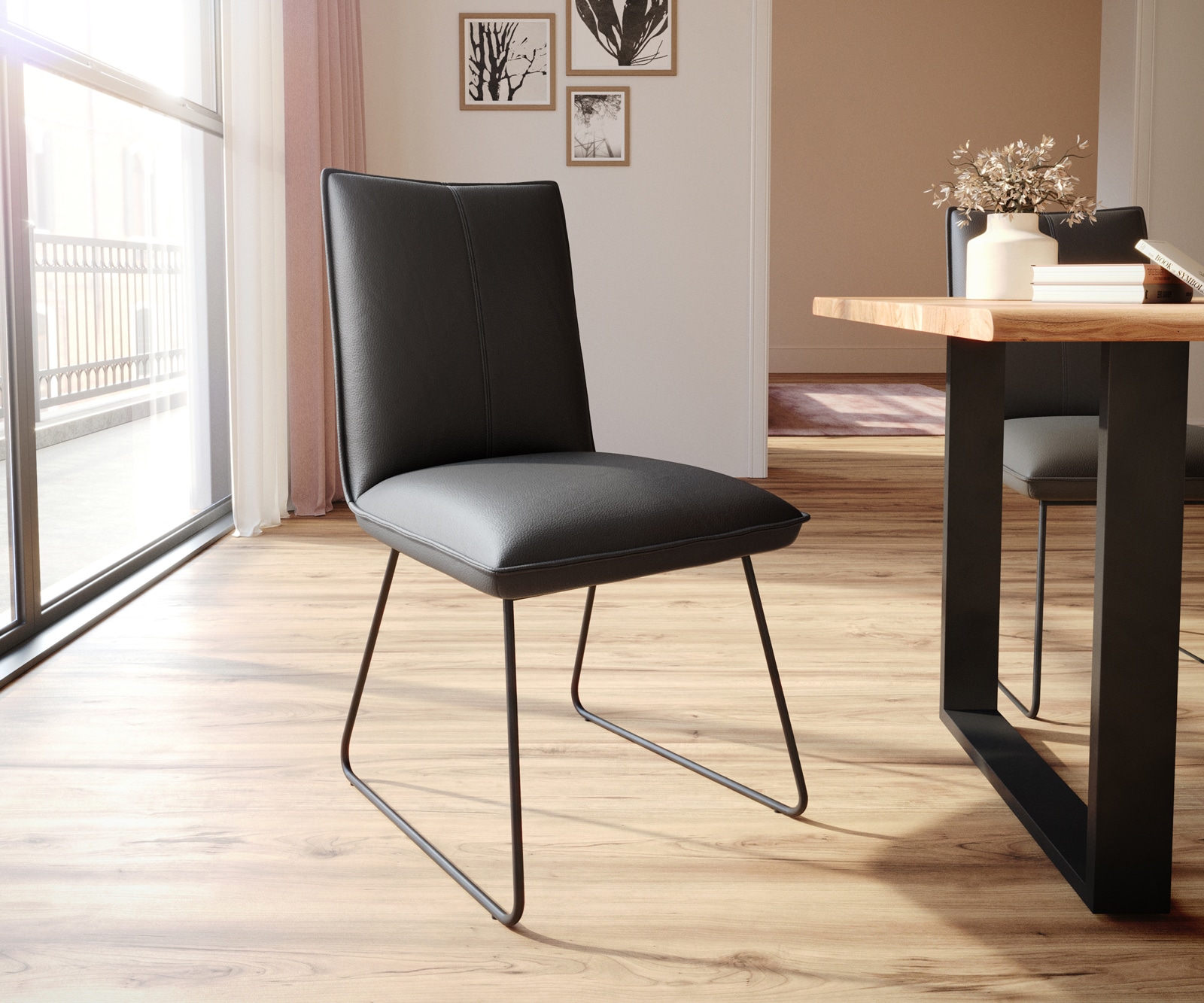 Esszimmerstuhl Lelio-Flex Echt-Leder Schwarz Kufengestell Schwarz Taschenfederkern Esszimmerstuhl Lelio-Flex Echt-Leder Schwarz Kufengestell Schwarz Taschenfederkern