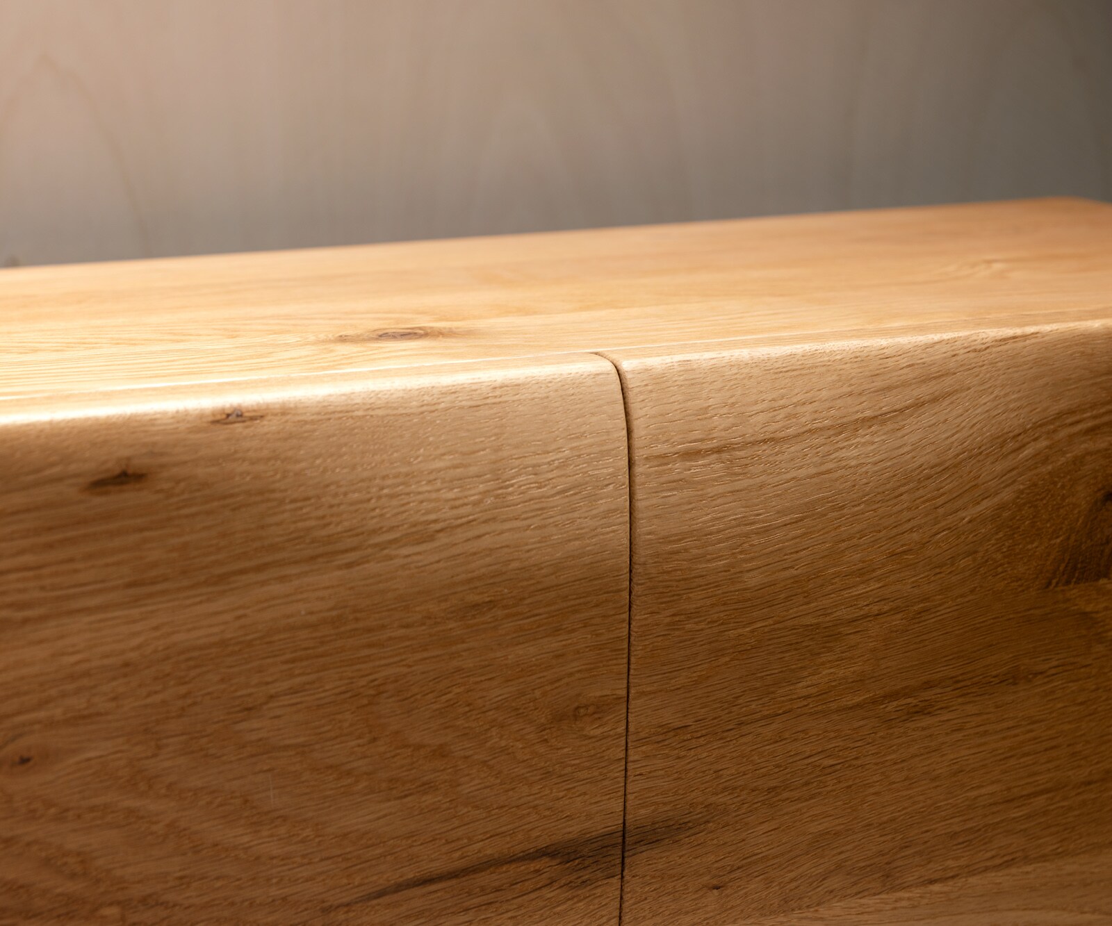 Lowboard New Live-Edge 200 cm Eiche Natur 4 Türen Glasfuß 6