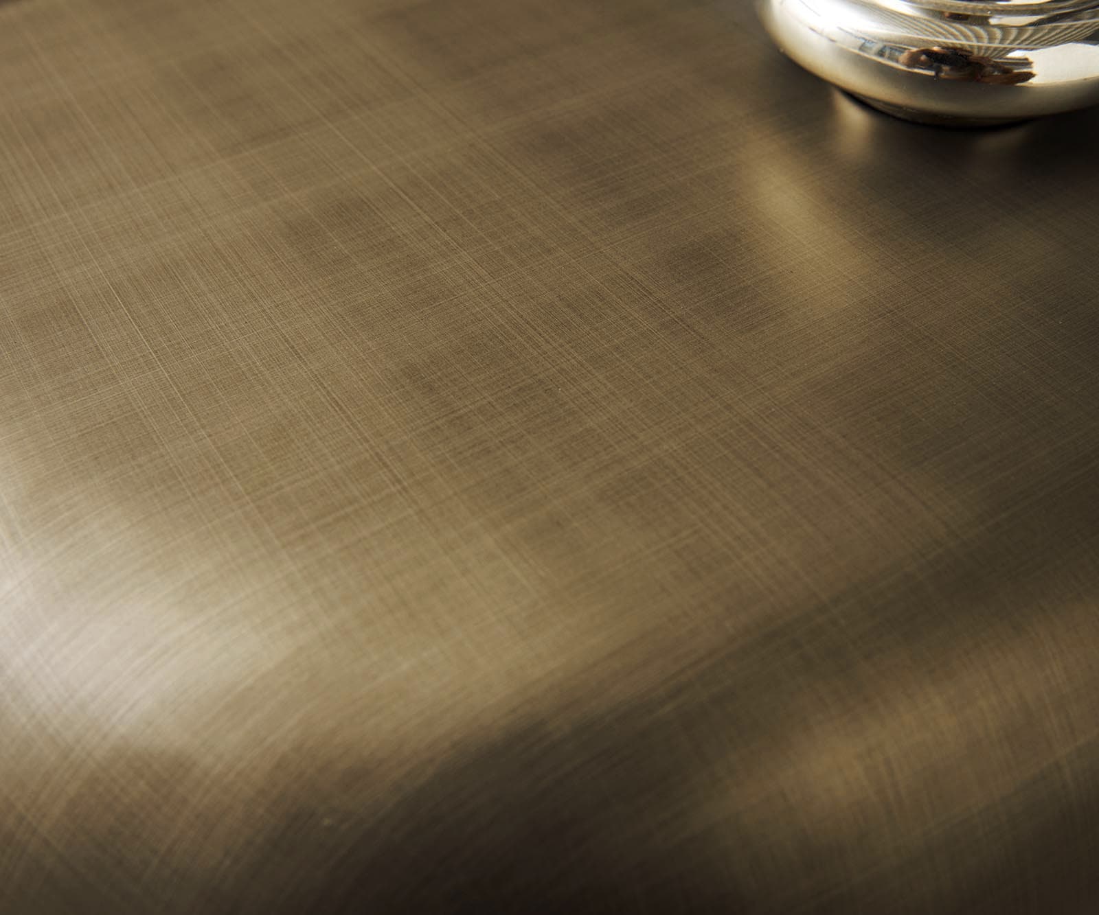 Couchtisch Tanju 90x90 cm Metallic Gold mit Reliefglas Taupe