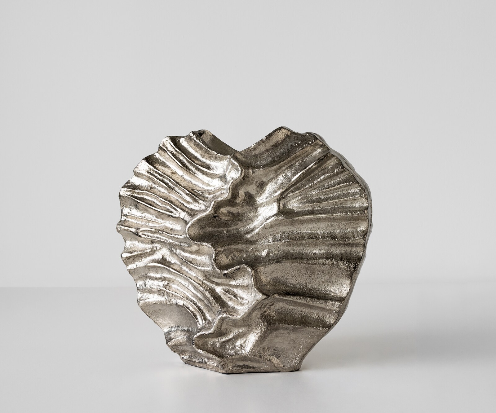 Vase Nerina B47 x T18 x H42 cm Aluminium Platin Handgemacht