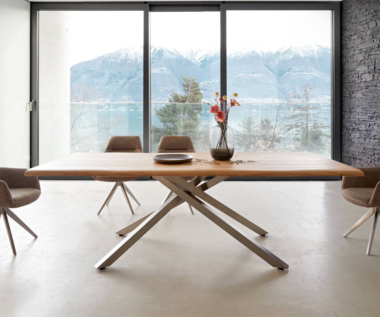 Esstisch Edge 240x100 Akazie Natur Kreuzgestell Rechteck Edelstahl Live-Edge 1