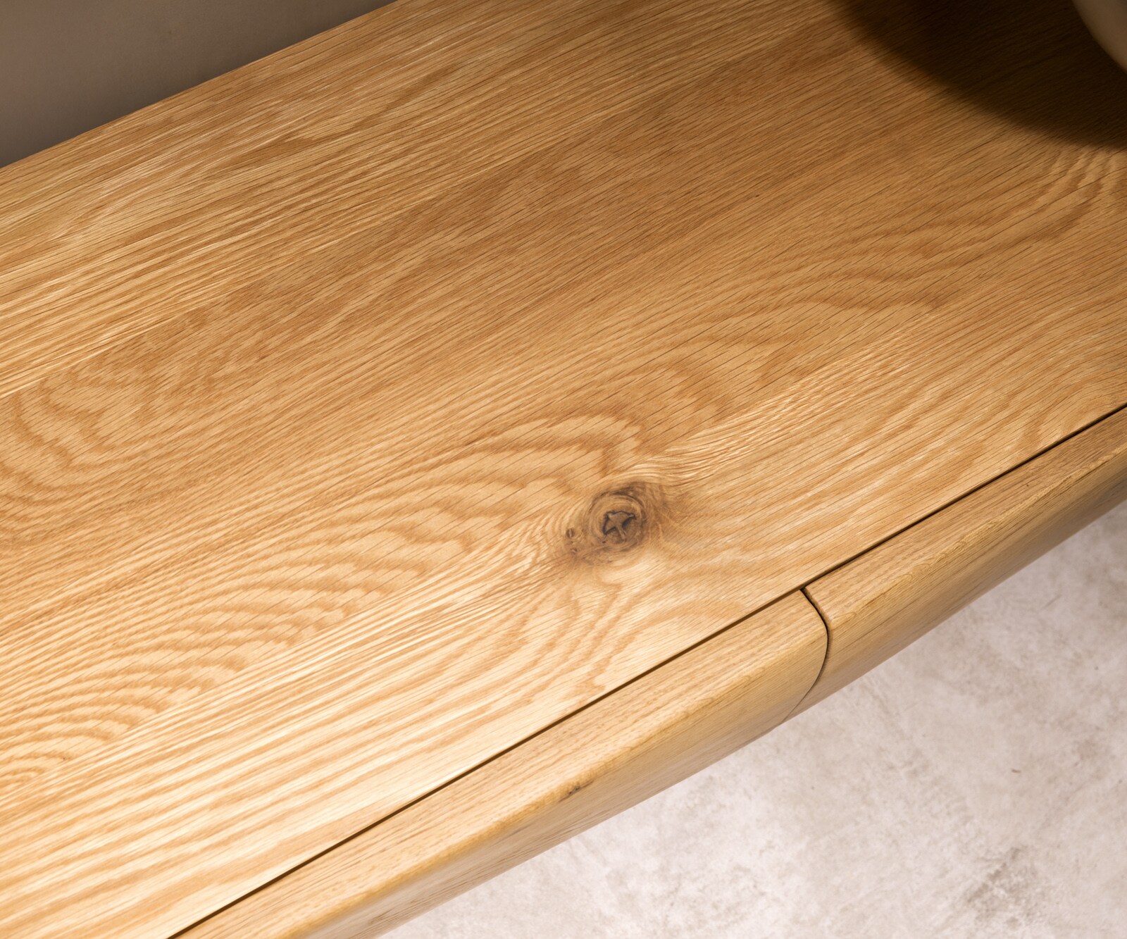 Buffet New Live-Edge 145 cm chêne naturel 3 portes pied en verre 5