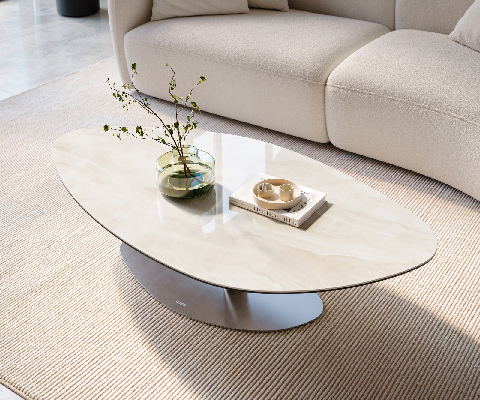 Table basse Edge organique 140x76 cm céramique Onyx Champagne Vibany acier inoxydable brossé 1