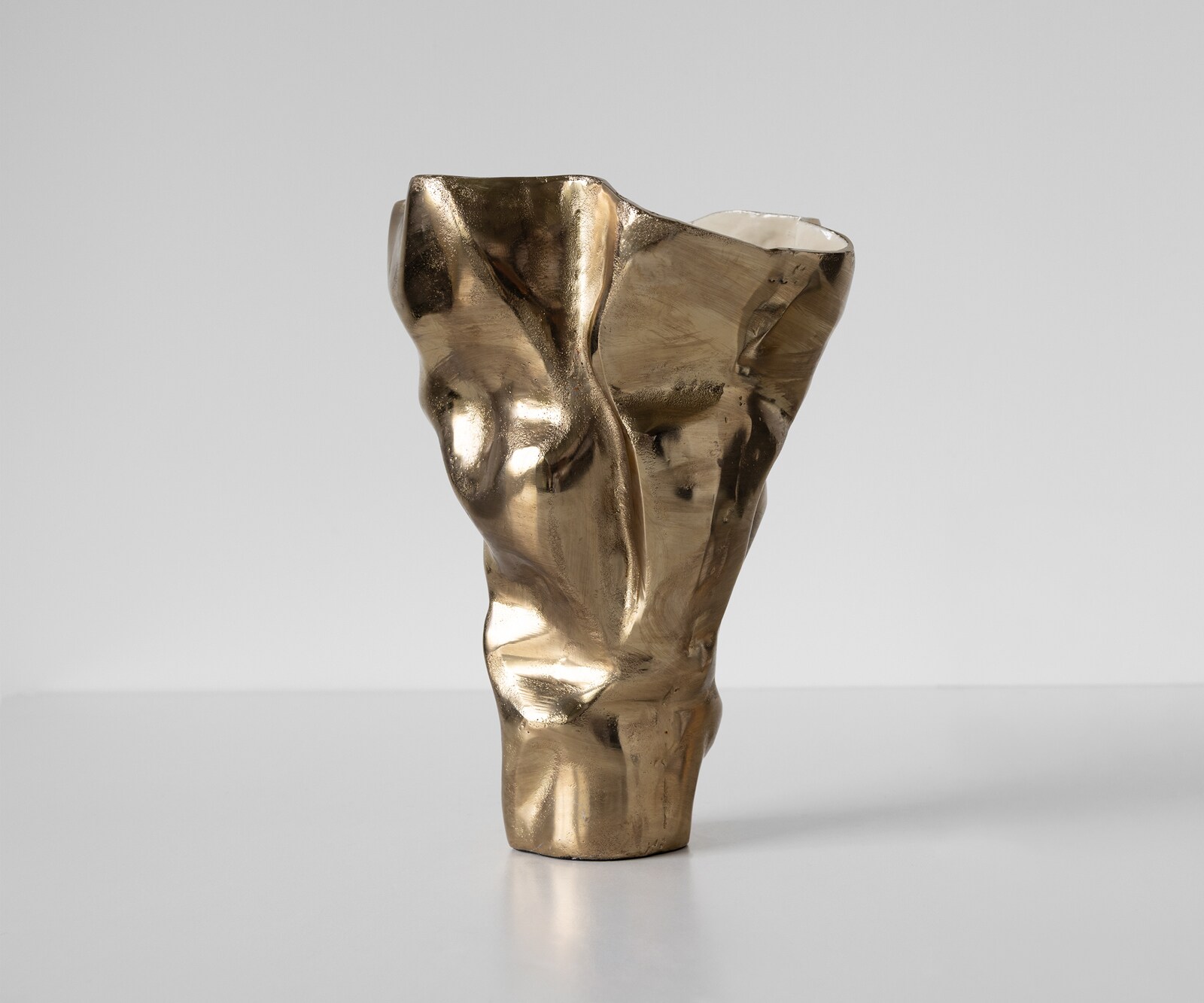 Vase Mimoro B28 x T24 x H38 cm Aluminium Champagner Ivory Handgemacht 1