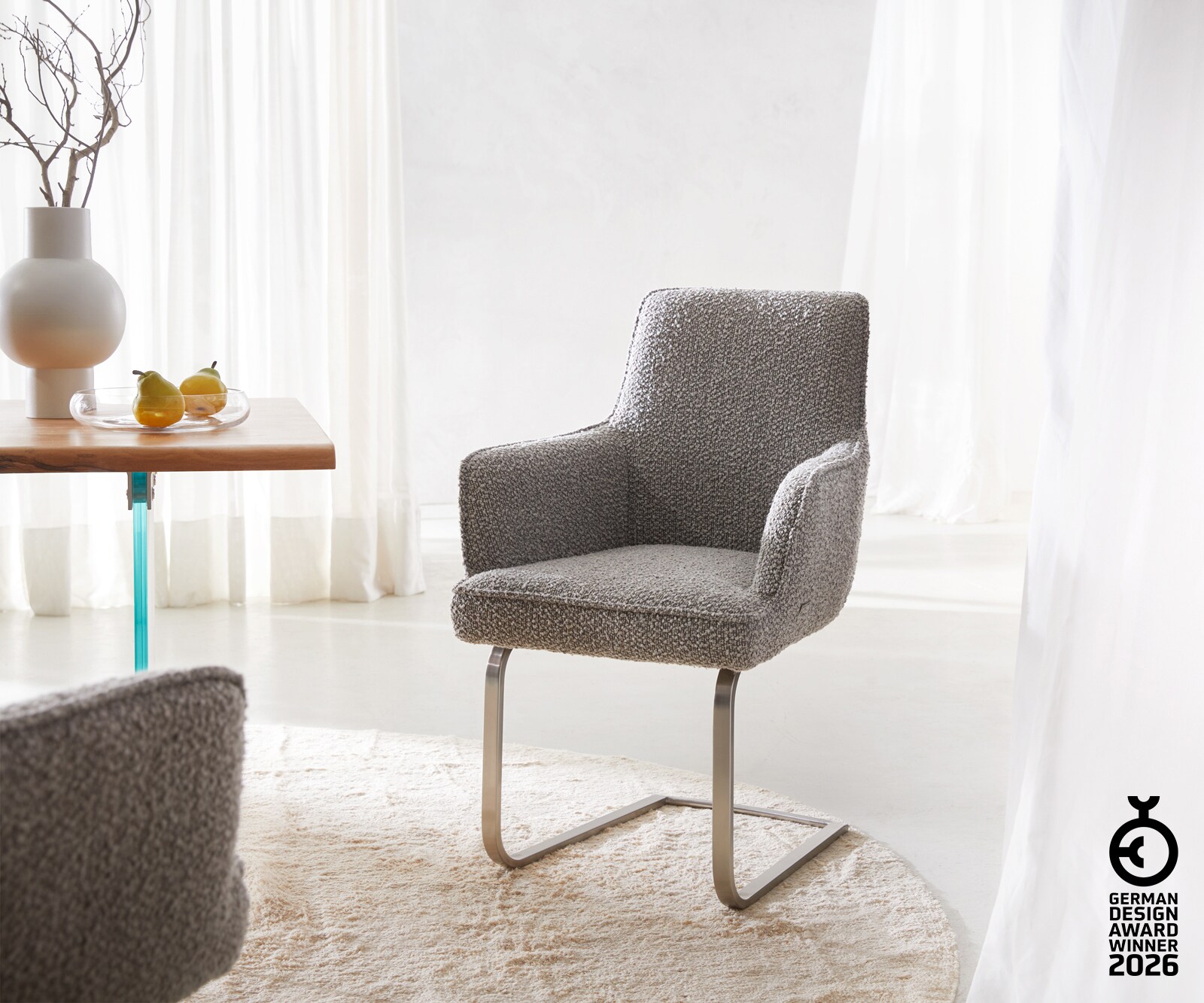 Cantilever Heira-Flex avec accoudoirs bouclé gris argenté pied cantilever plat acier inoxydable brossé ressorts ensachés