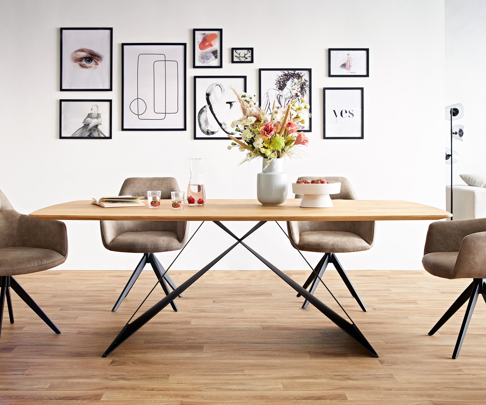 Esstisch Edge Boot 200x100x2,5-3 Eiche Natur V-Gestell Flachstahl Schwarz Schweizer Kante 4 Esstisch Edge Boot 200x100x2,5-3 Eiche Natur V-Gestell Flachstahl Schwarz Schweizer Kante 4