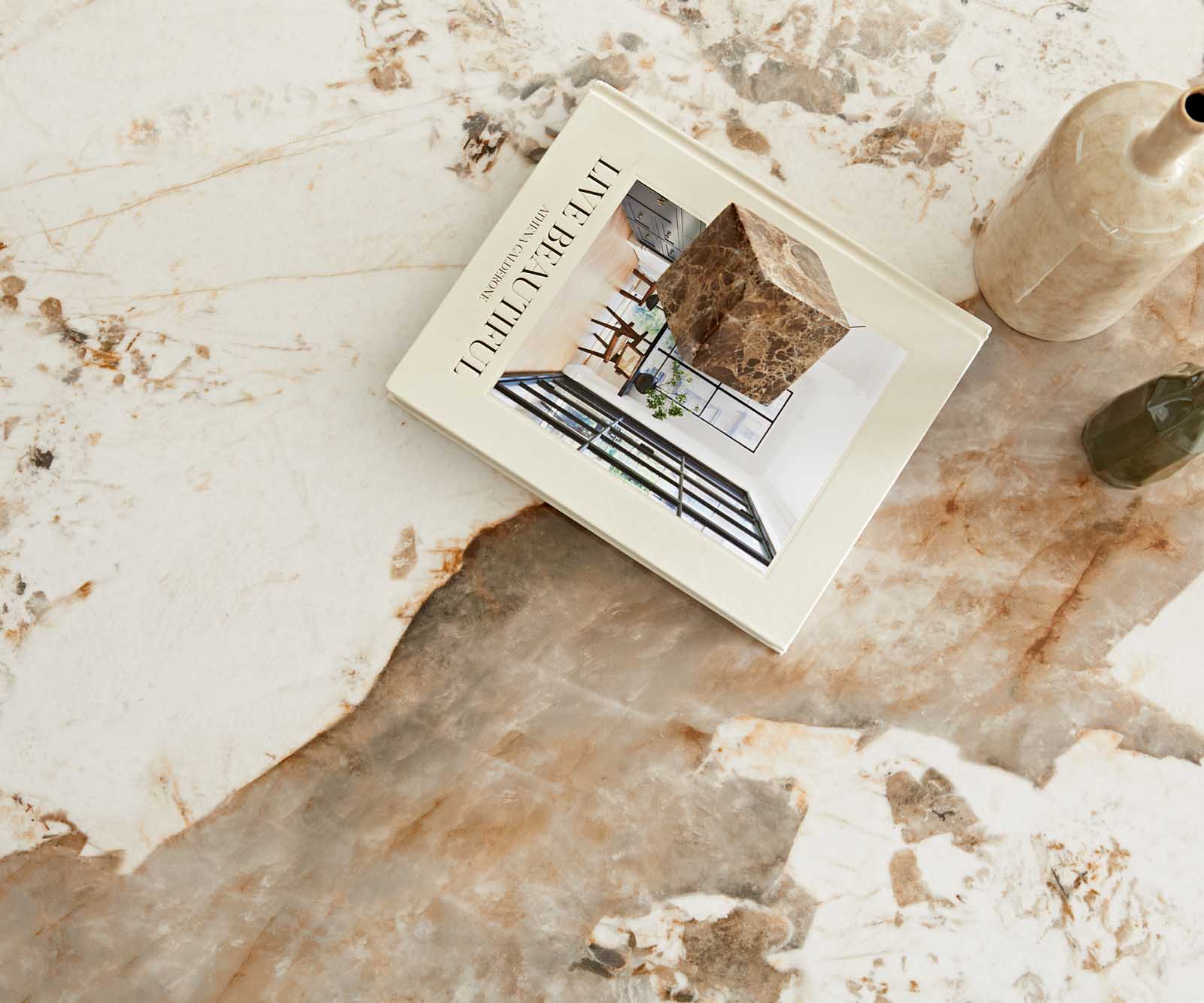 Couchtisch Vibana 140x80 cm Keramik Minas Melange Weiß-Beige Gestell Metall Schwarz 2 Couchtisch Vibana 140x80 cm Keramik Minas Melange Weiß-Beige Gestell Metall Schwarz 2