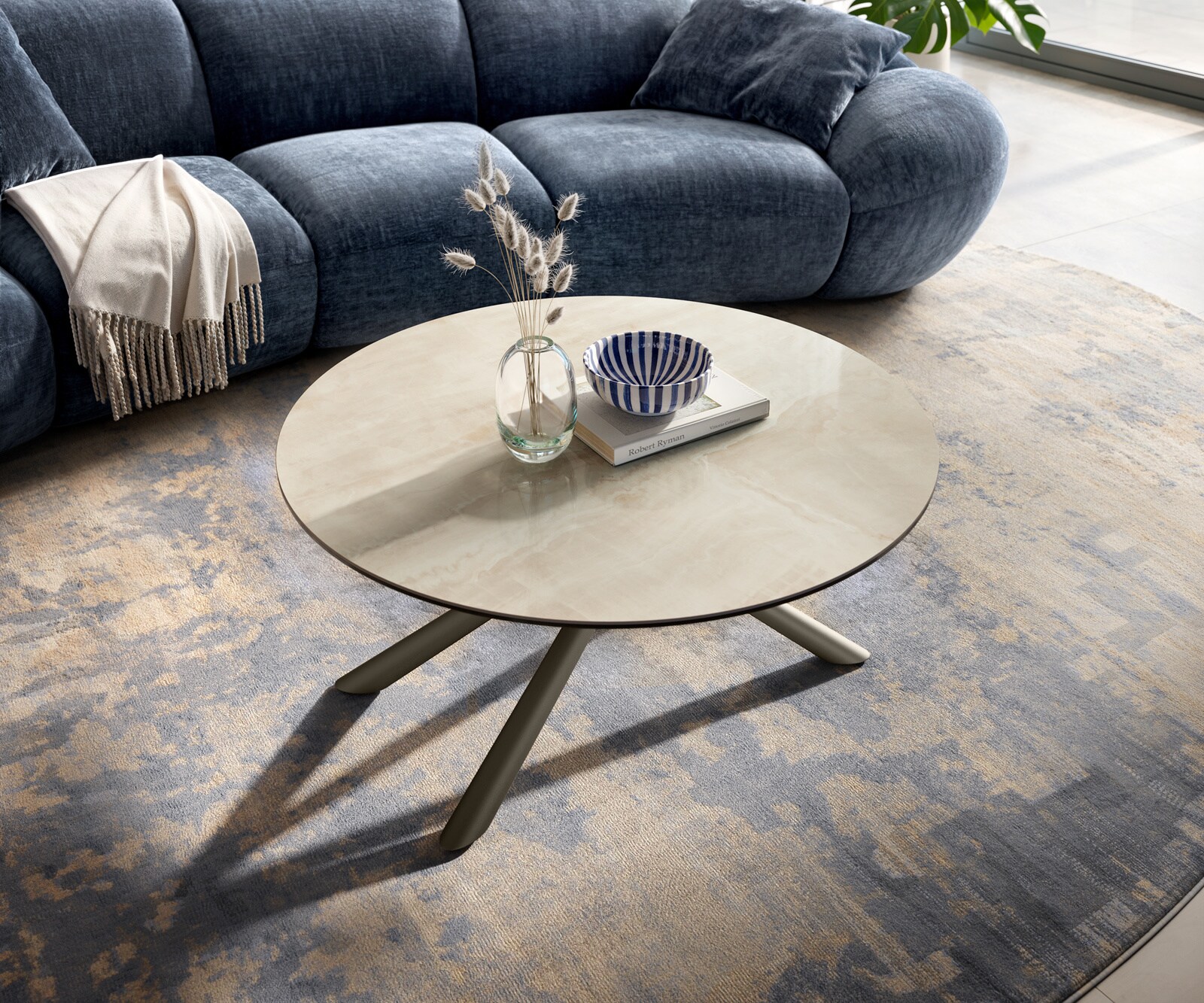 Table basse Edge ronde 90x90 cm céramique Onyx Champagne Sarity métal finition effet titane 2