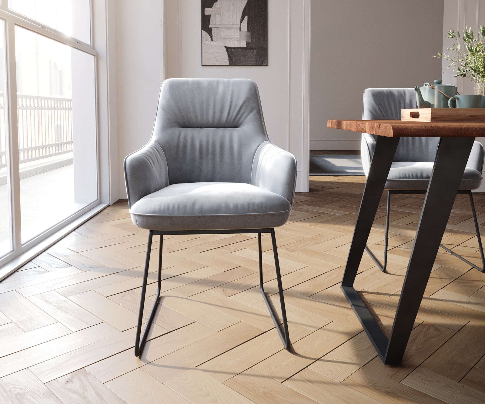 Chaise-de-salle-à-manger Zelia-Flex avec accoudoirs velours gris pied trapèze noir ressorts ensachés 1