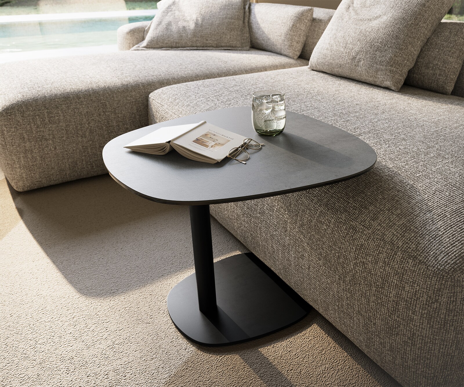 table d’appoint Edge forme bateau 60x60 cm céramique béton gris Eleny métal noir 5