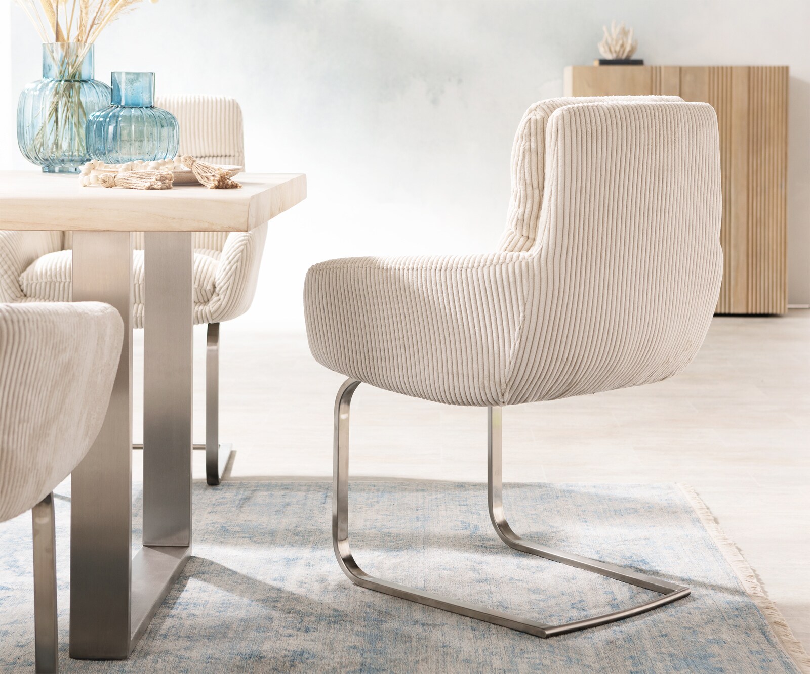 Cantilever Abelia-Flex avec accoudoirs côtelé beige vintage pied cantilever plat acier inoxydable brossé 4
