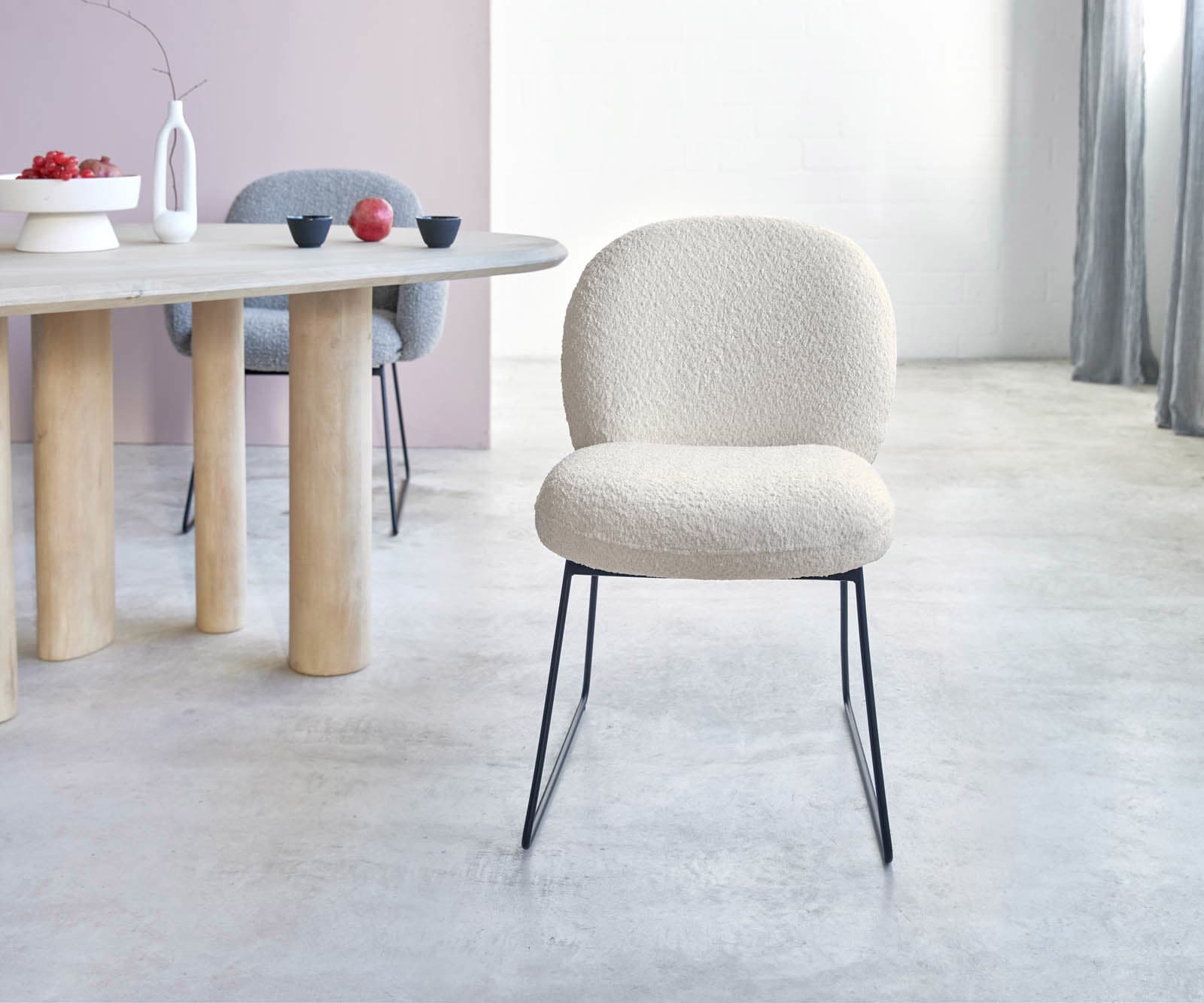 Esszimmerstuhl Nube-Flex Bouclé Weiß Kufengestell Schwarz Taschenfederkern 1 Esszimmerstuhl Nube-Flex Bouclé Weiß Kufengestell Schwarz Taschenfederkern 1