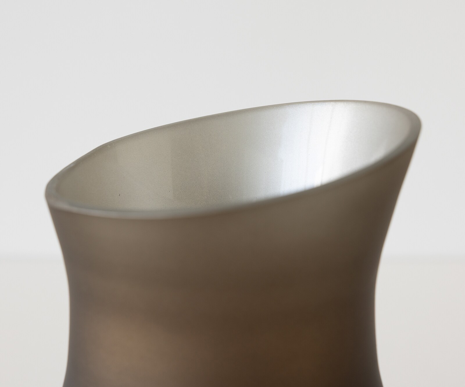Vase Curvia l18 x P11 x H41 cm Verre Aurum Soufflé à la bouche 3