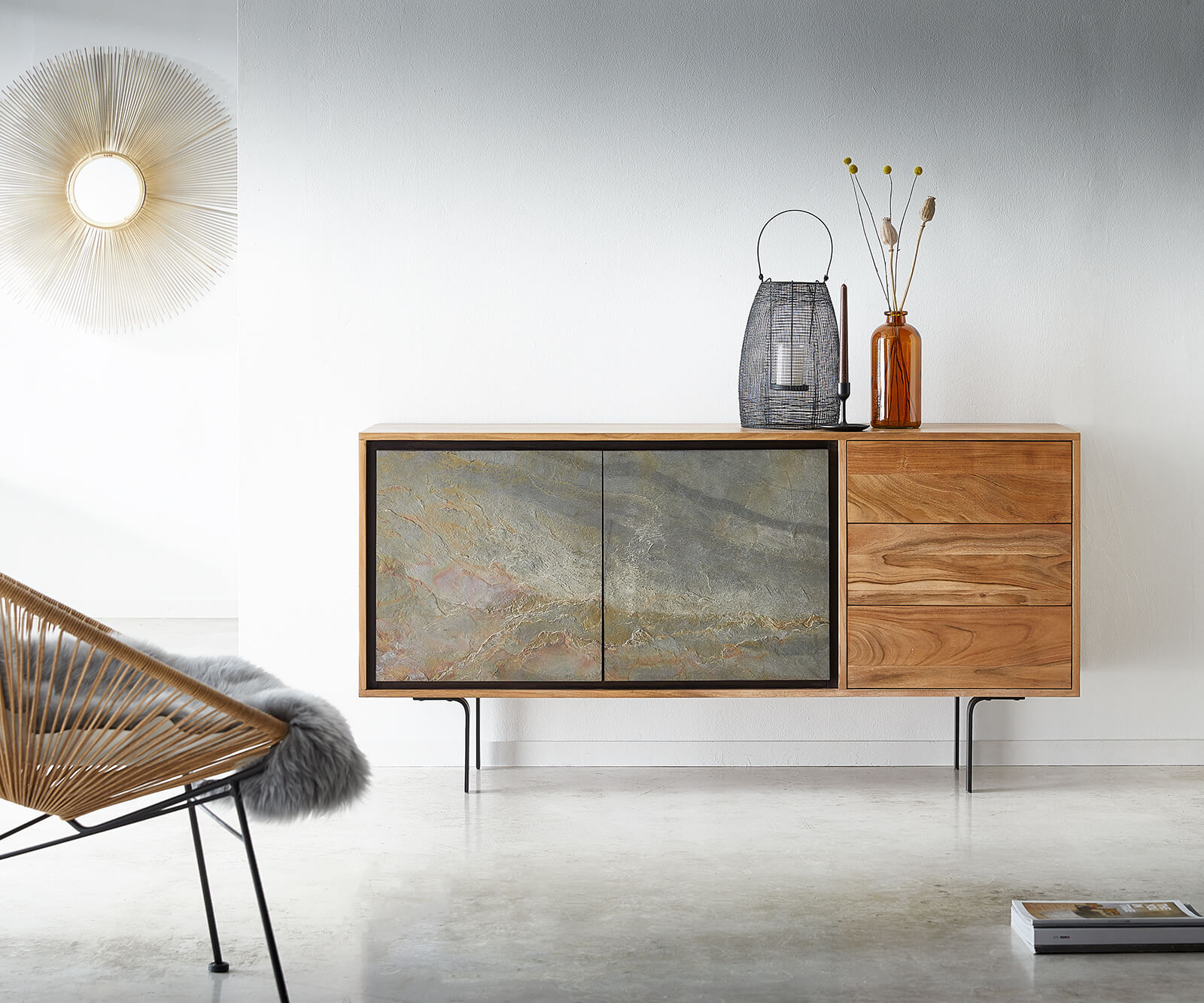 Buffet Juwelo 150 cm acacia nature avec placage de pierre 