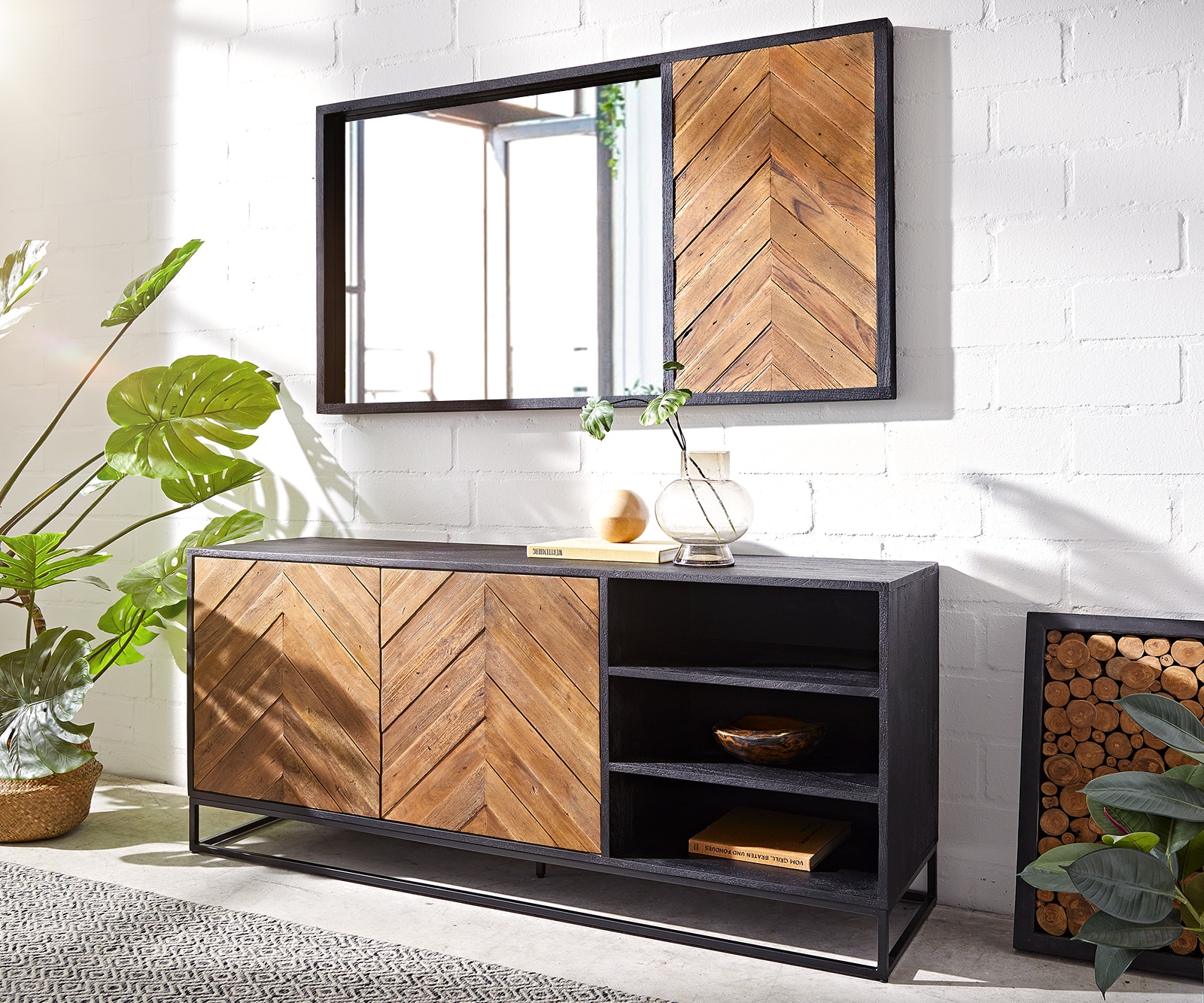Sideboard Famke 145 cm Mango Teak 2 Türen 3 Fächer Sideboard Famke 145 cm Mango Teak 2 Türen 3 Fächer