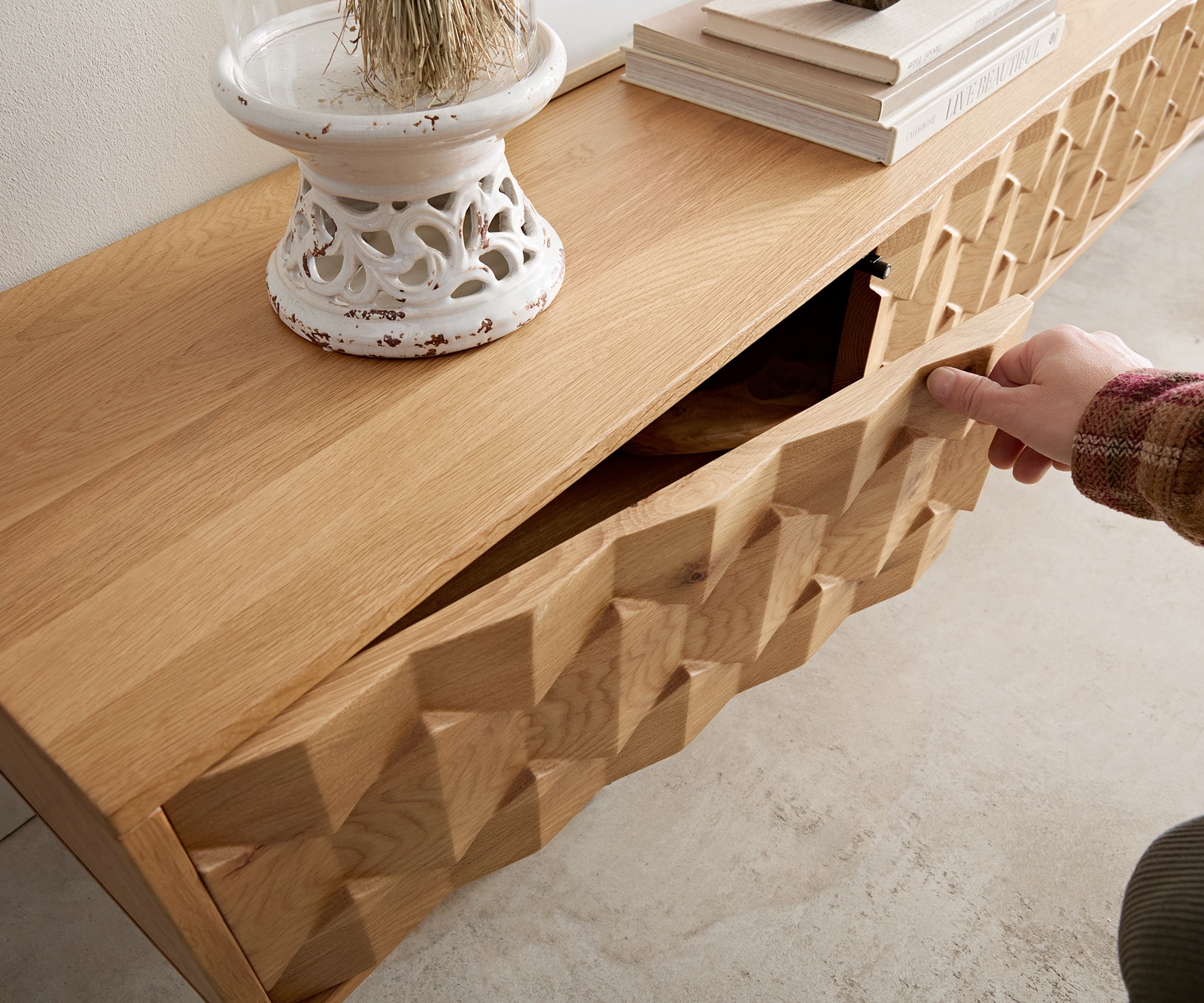 Lowboard Fevo 220 cm Eiche Natur 4 Türen schwebend 4 Lowboard Fevo 220 cm Eiche Natur 4 Türen schwebend 4