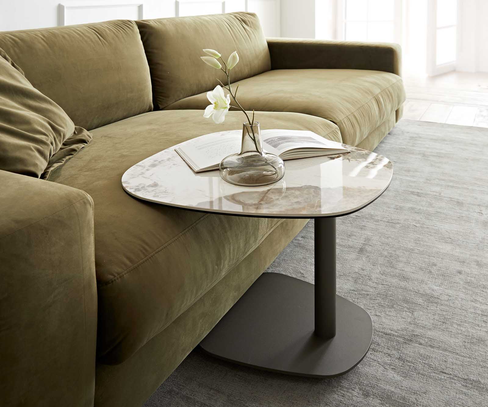 Beistelltisch Elenya 60x60 cm Keramik Minas Melange Weiß-Beige Gestell Effektfinish Titan Beistelltisch Elenya 60x60 cm Keramik Minas Melange Weiß-Beige Gestell Effektfinish Titan