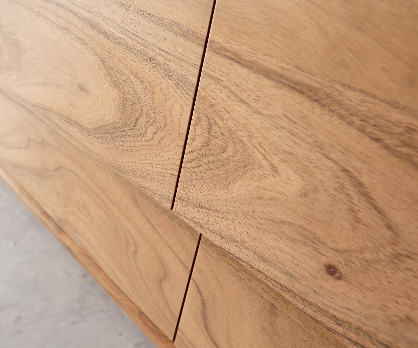 Sideboard Eloi 145x40 cm Akazie Natur 6 Schubladen V-Fuß Edelstahl 4 Sideboard Eloi 145x40 cm Akazie Natur 6 Schubladen V-Fuß Edelstahl 4