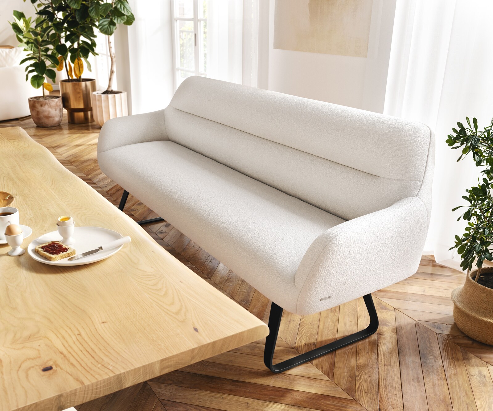 Esszimmerbank Taya-Flex 200 cm Bouclé Creme-Weiß Kufengestell flach Schwarz Taschenfederkern