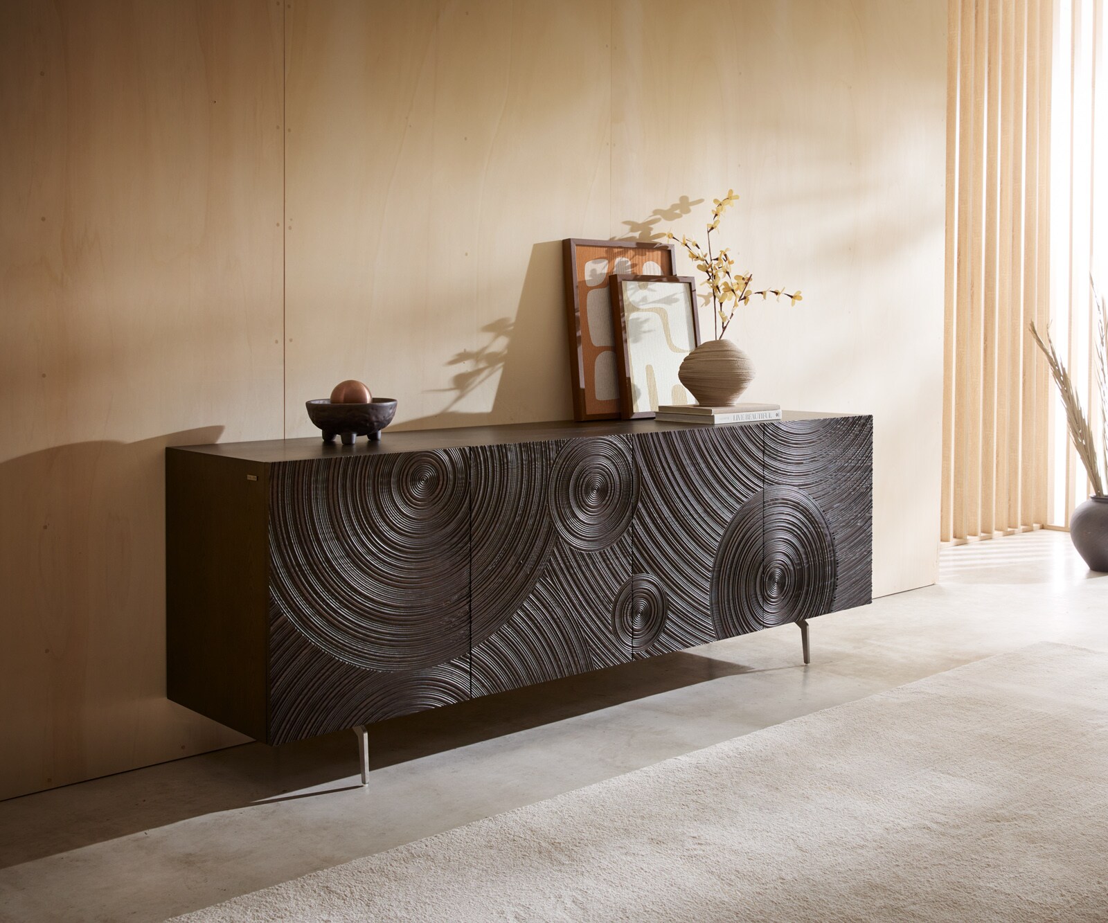 Buffet Ashara 200 cm, frêne brun foncé, effet 3D, 4 portes, pieds en angle, acier inoxydable brossé