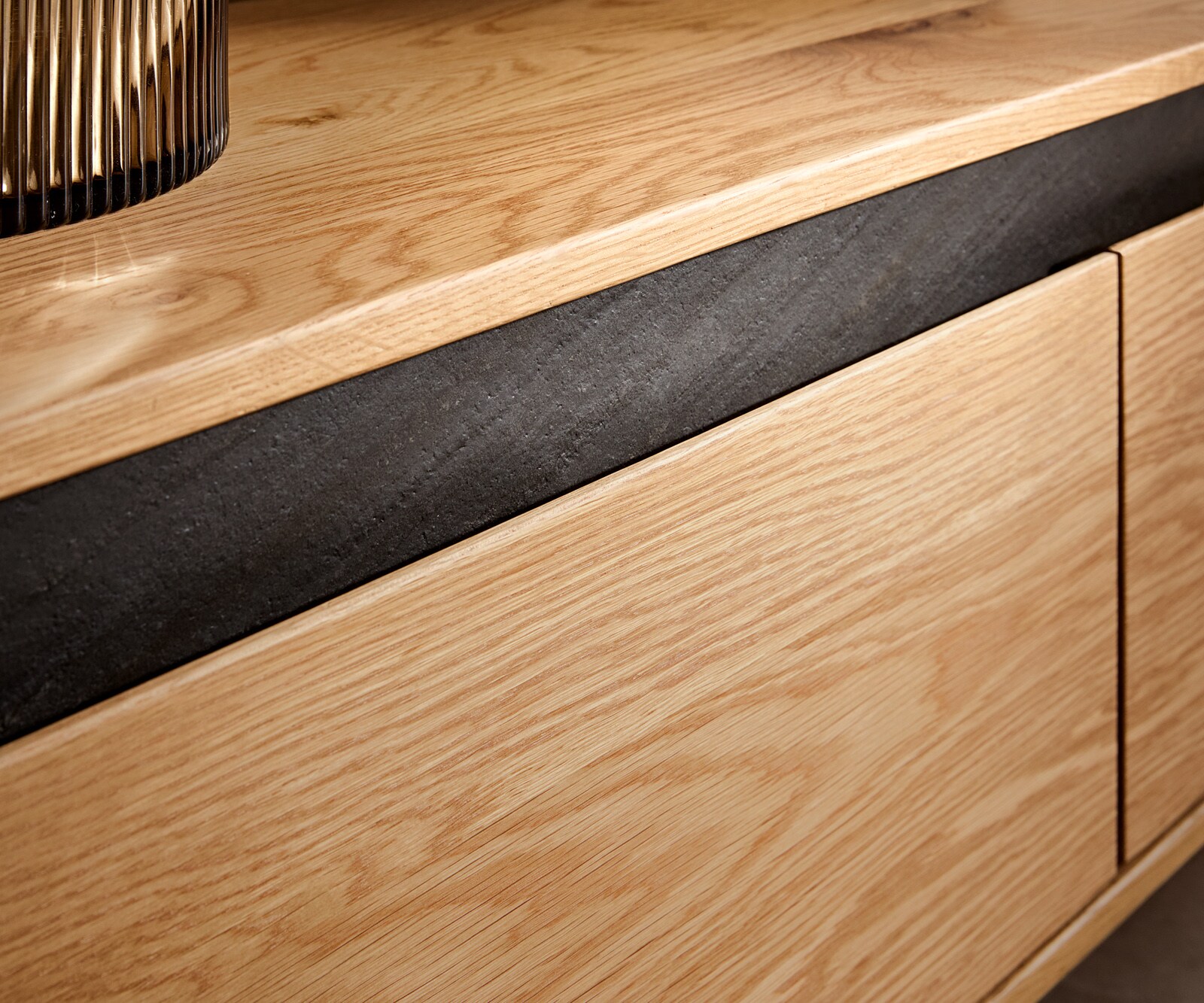 Meuble-TV design Stonegrace 200 cm chêne naturel ardoise 4 tiroirs pied en V métal noir 4