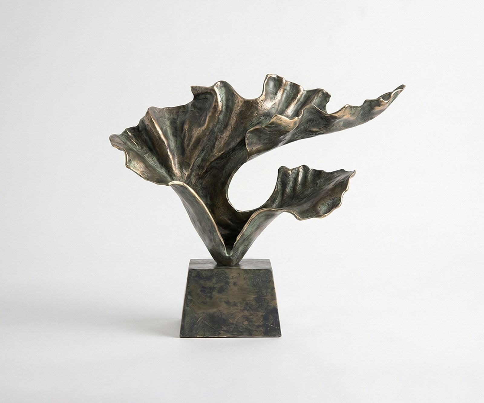 Skulptur Ginkara B60 x T18 x H57 cm Aluminium Verde Antico Handgemacht