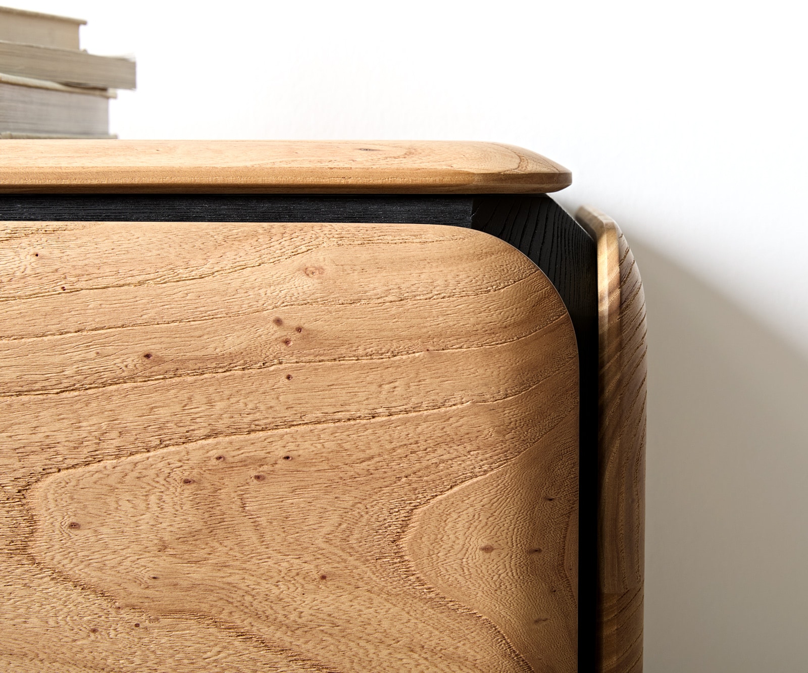 Sideboard Giacinto 180 cm Ulme Natur 4 Türen L-Fuß Schwarz 4 Sideboard Giacinto 180 cm Ulme Natur 4 Türen L-Fuß Schwarz 4