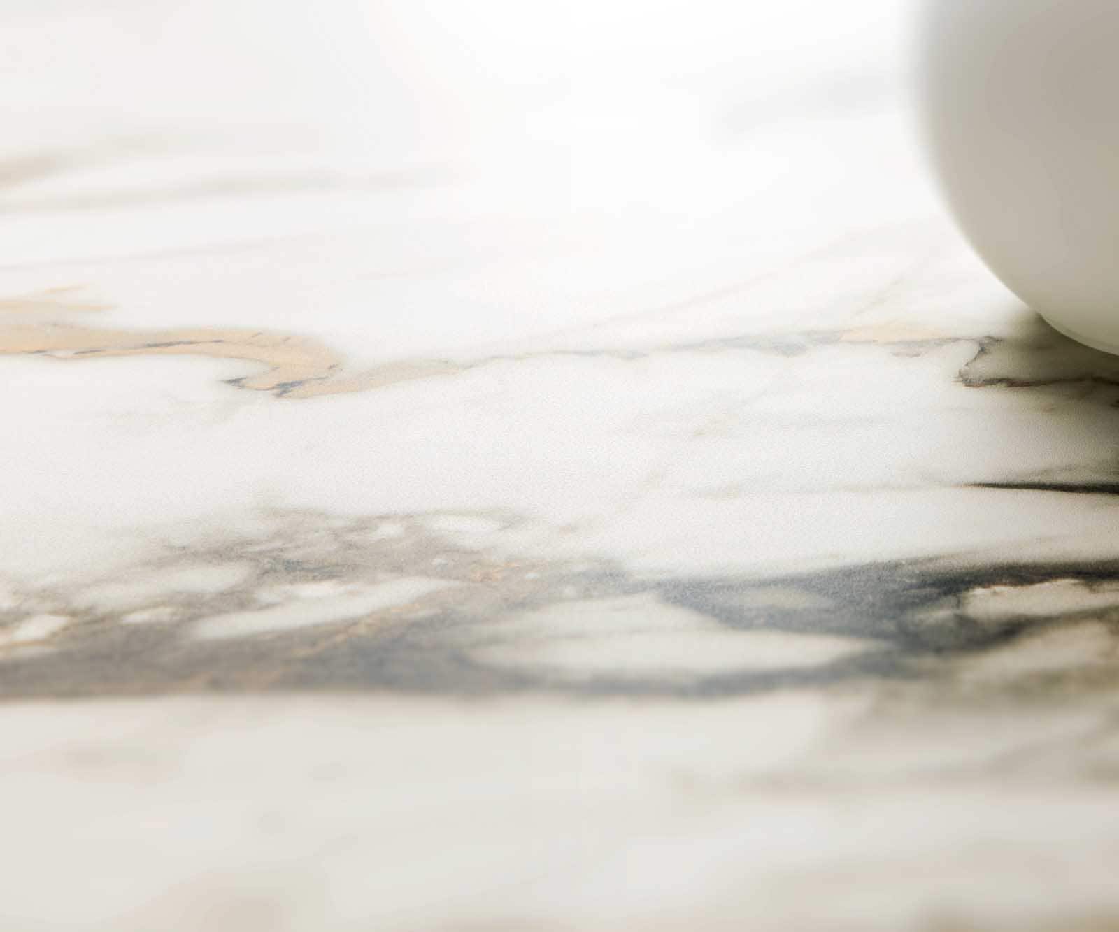 Esstisch Edge 300x100 Keramik Calacatta Luxe Weiß-Gold-Grau Metall Schräg Schwarz 4 Esstisch Edge 300x100 Keramik Calacatta Luxe Weiß-Gold-Grau Metall Schräg Schwarz 4