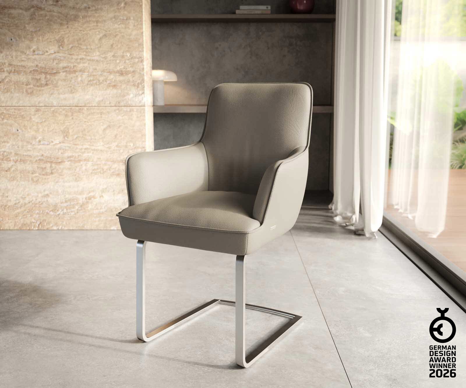 Cantilever Heira-Flex avec accoudoirs cuir de vache couleur boue pied cantilever plat acier inoxydable brossé ressorts ensachés