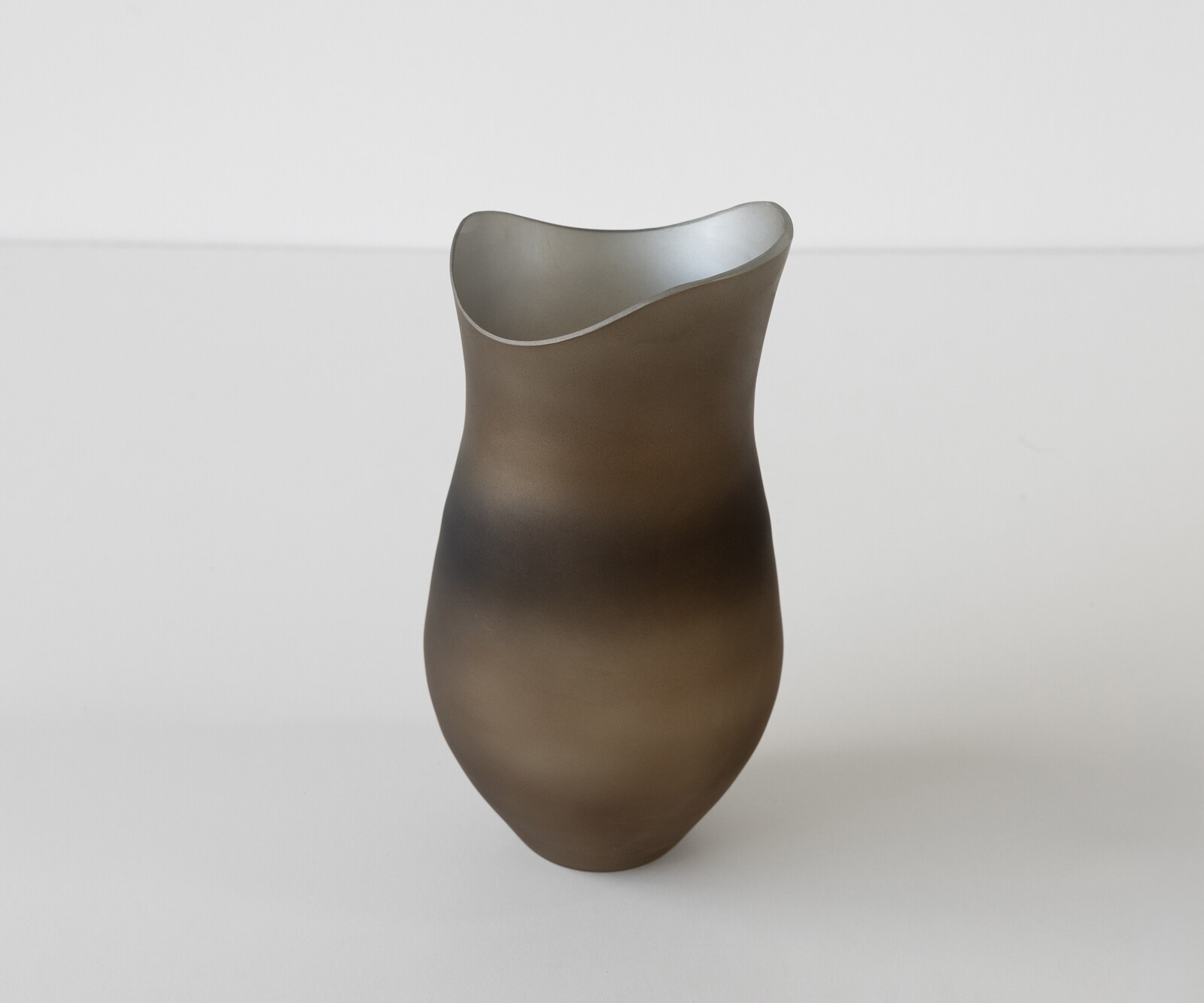 Vase Sinuo l16 x P16 x H30 cm Verre Aurum Soufflé à la bouche 2
