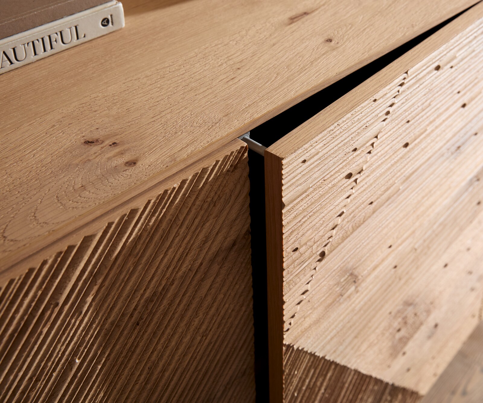 Sideboard Tereos 200 cm Eiche Natur 3D Effekt 4 Türen Rundfuß Metall Schwarz 3