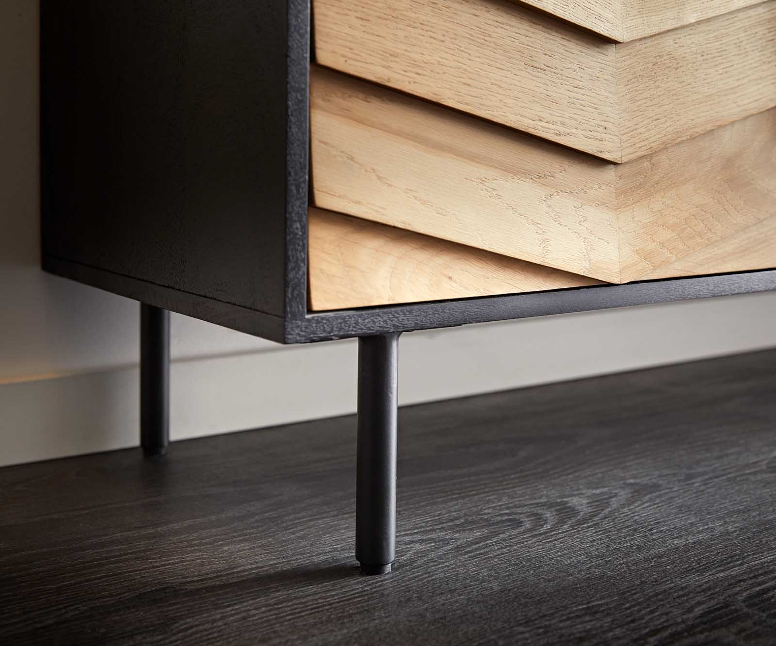 Buffet Muvi 175 cm chêne naturel manguier noir métal noir 4 portes 5